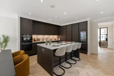 No. 3 Ronmar Place, Oxshott, KT22 photo 5