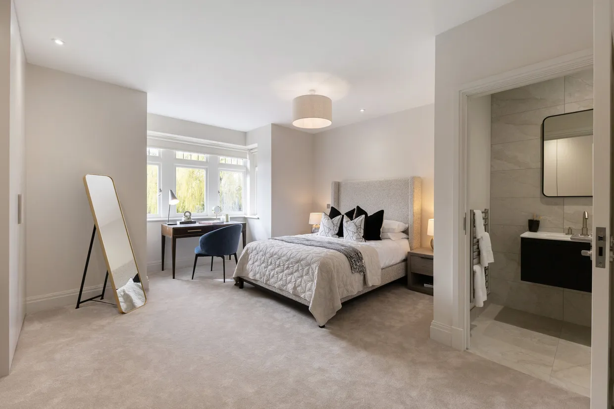 No. 3 Ronmar Place, Oxshott, KT22 photo 9