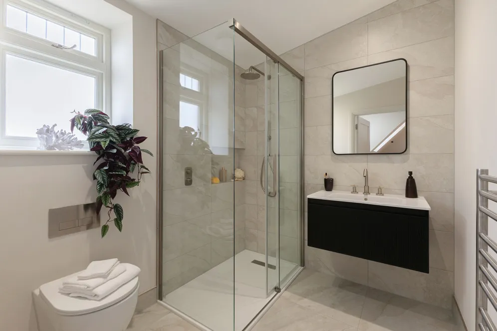 No. 3 Ronmar Place, Oxshott, KT22 photo 13