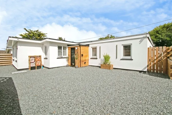 Scoria Close, Scorrier, Redruth, Corn...