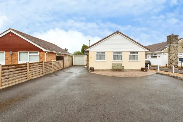 Elmhurst Way, West Moors, Ferndown, D...
