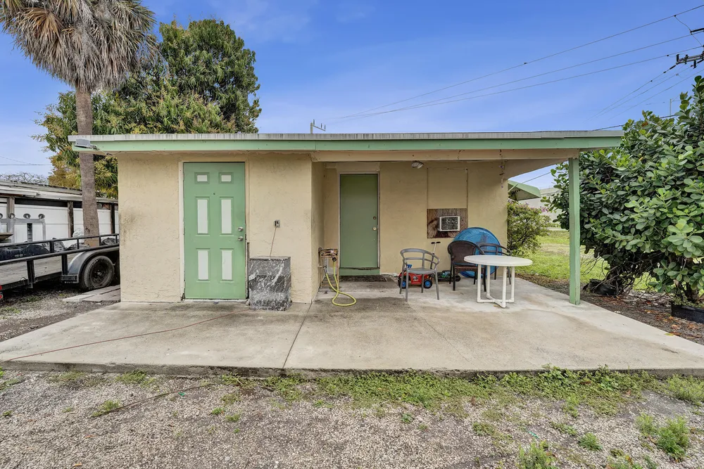 1412 NW 7th St, Pompano Beach, FL 33069