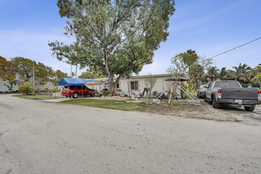 630 NW 15th Ave, Pompano Beach, FL 33069