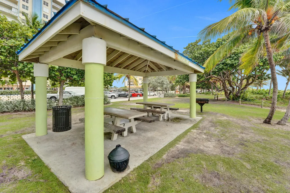 1412 NW 7th St, Pompano Beach, FL 33069
