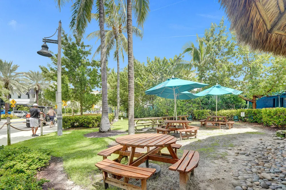 1412 NW 7th St, Pompano Beach, FL 33069