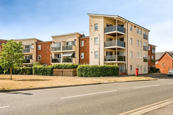 Pondecroft, Aylesbury, Buckinghamshir...