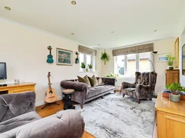 Goddard End, STEVENAGE thumb 3