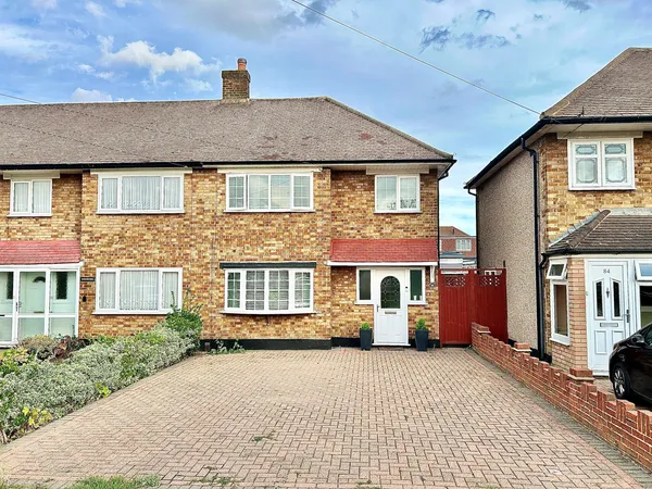Nelson Road, Rainham RM13