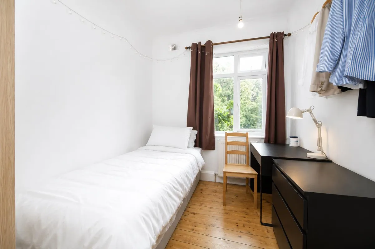 Bramshill Gardens, Highgate, NW5