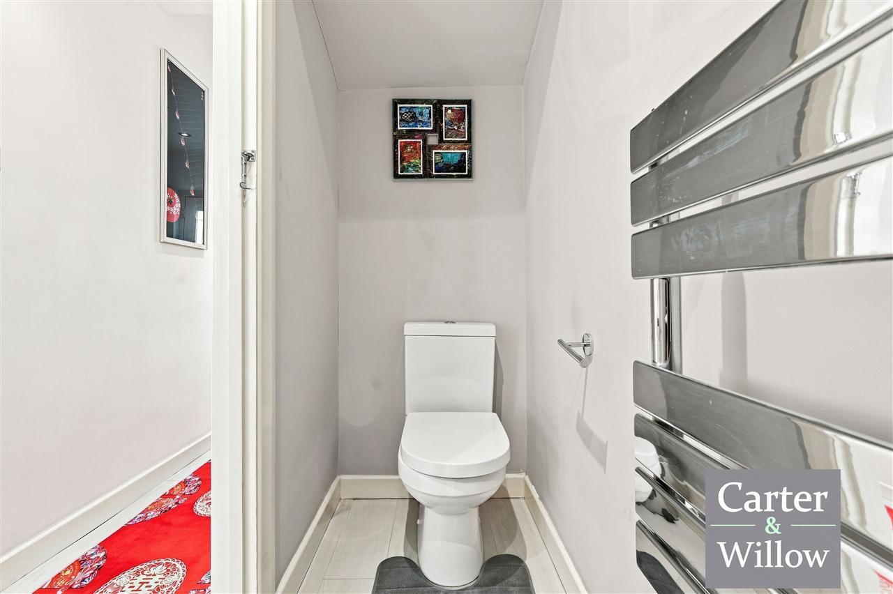Lambourne Road, Essex Image 9