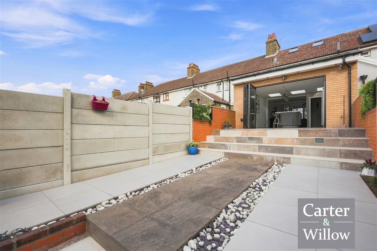 Lambourne Road, Essex Image 20