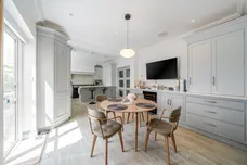 Esher Place Avenue, Esher, KT10 photo 3
