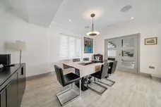 Esher Place Avenue, Esher, KT10 photo 4