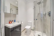 Esher Place Avenue, Esher, KT10 photo 11