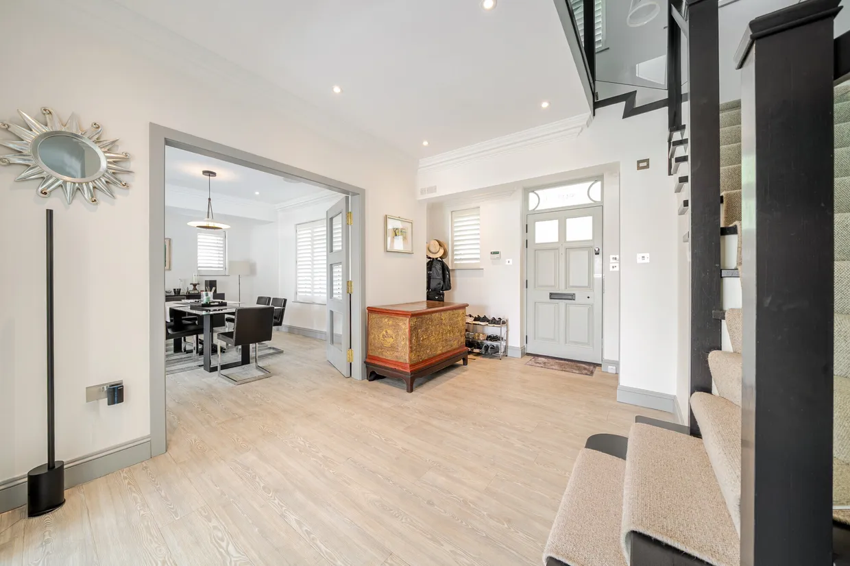 Esher Place Avenue, Esher, KT10 photo 12