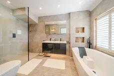 Esher Place Avenue, Esher, KT10 photo 17