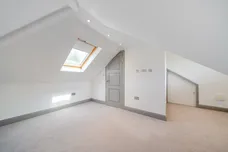 Esher Place Avenue, Esher, KT10 photo 22
