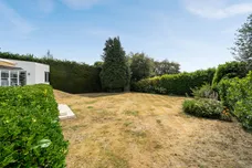 Esher Place Avenue, Esher, KT10 photo 27