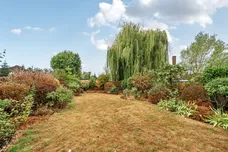 Medina Avenue, Esher, KT10 photo 11