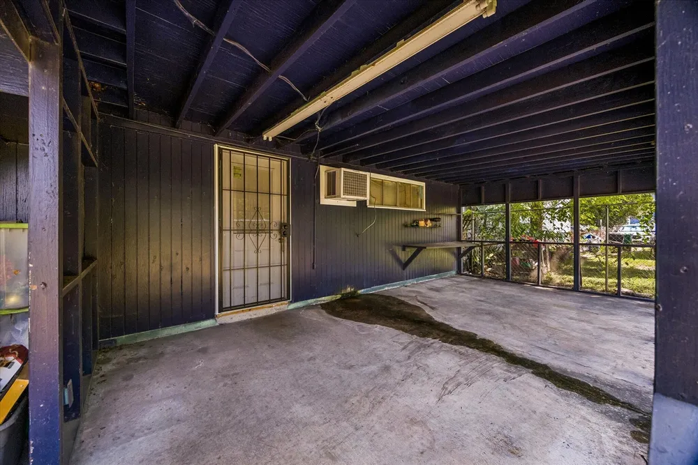 96 Burress St, Houston, TX 77022