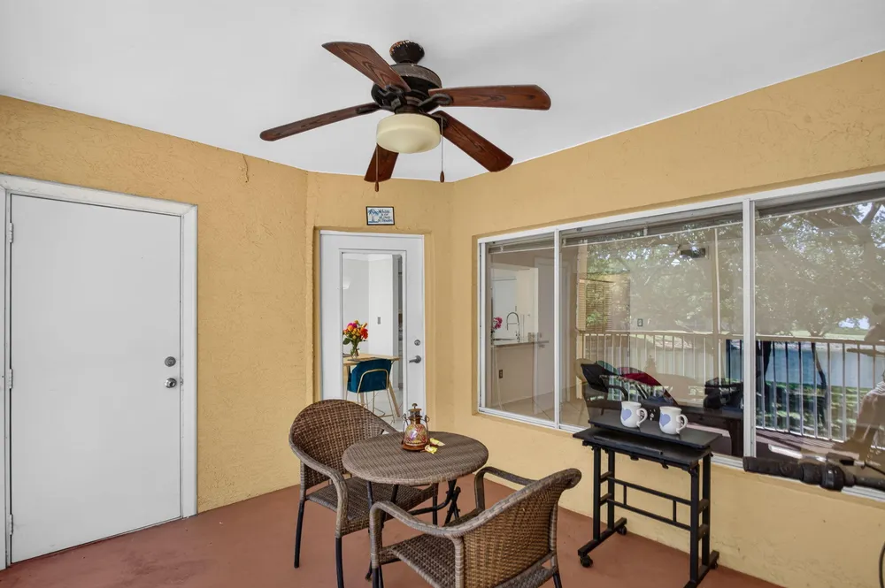 2425 NW 33rd St, Oakland Park, FL 33309
