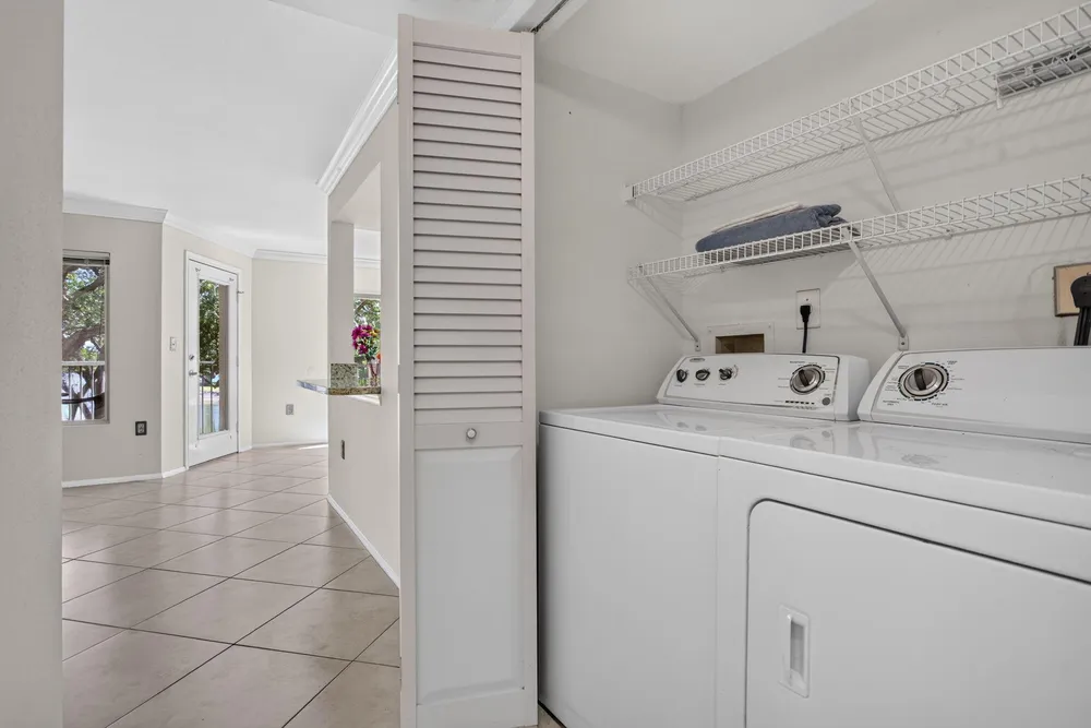 2425 NW 33rd St, Oakland Park, FL 33309