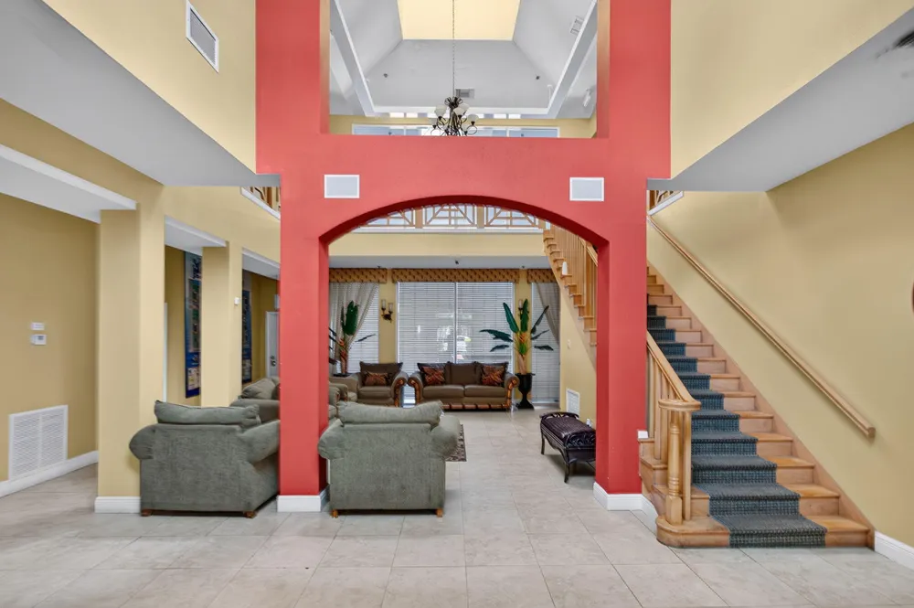 2425 NW 33rd St, Oakland Park, FL 33309