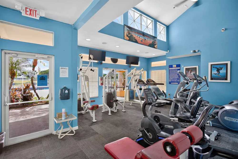 2425 NW 33rd St, Oakland Park, FL 33309