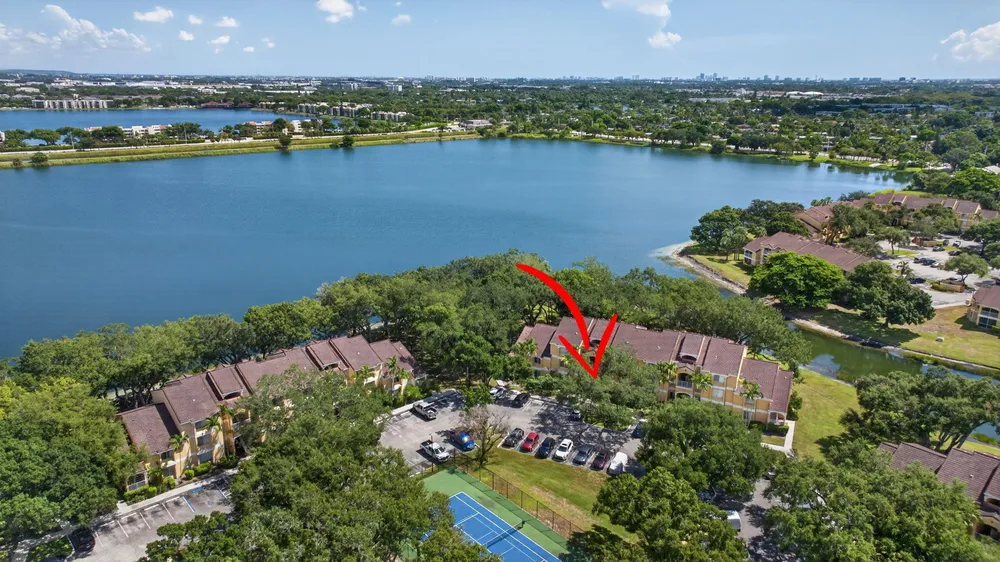 2425 NW 33rd St, Oakland Park, FL 33309