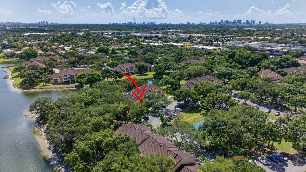 2425 NW 33rd St, Oakland Park, FL 33309