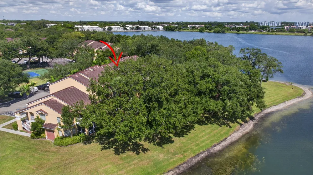 2425 NW 33rd St, Oakland Park, FL 33309