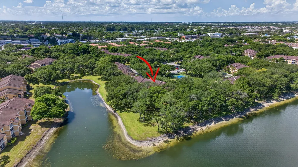2425 NW 33rd St, Oakland Park, FL 33309