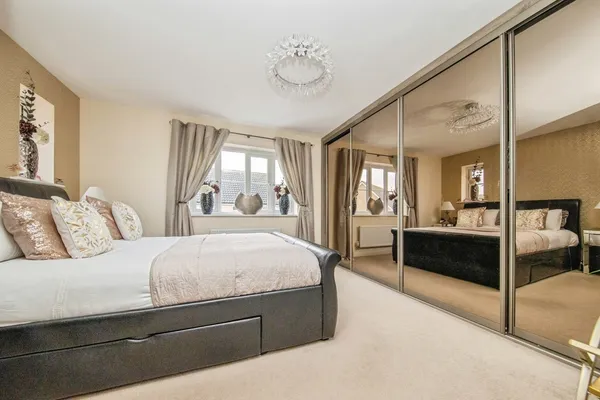 Sarah Rand Road, Hadleigh, Ipswich, S...