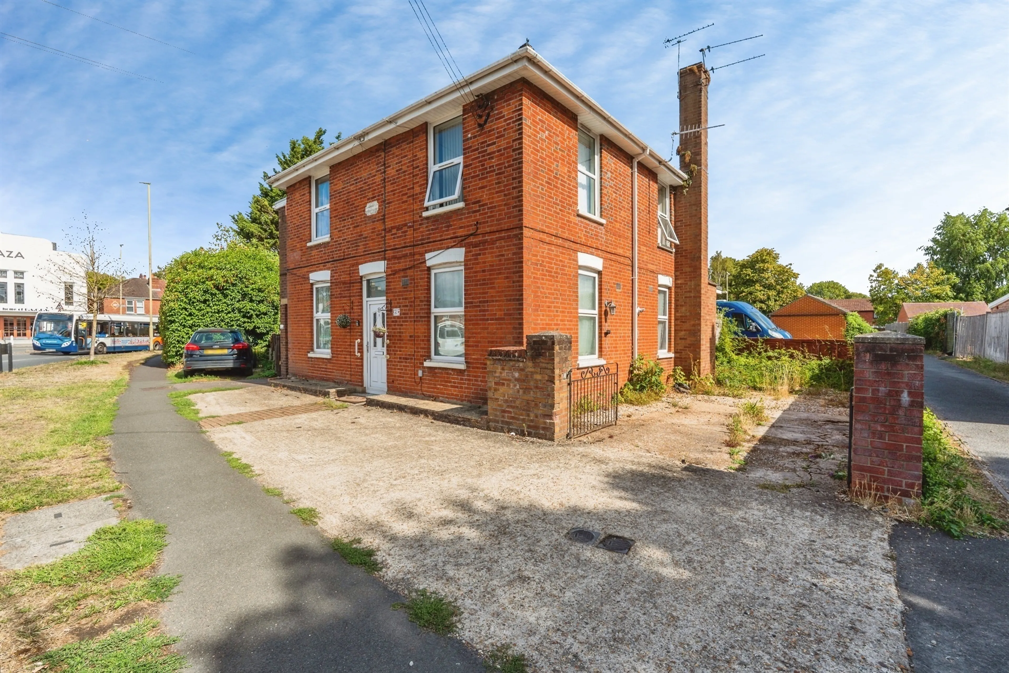 Property photo 0