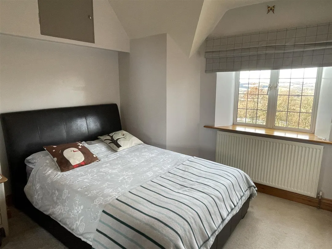 https://mr0.homeflow-assets.co.uk/files/photo/image/48235/4724/_x_/7pR-O-Y_FkCoe605qWE61g.jpg