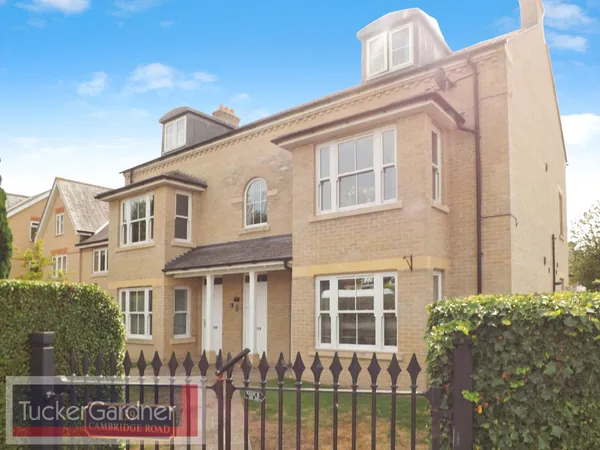 Cambridge Road, CB22 5JJ