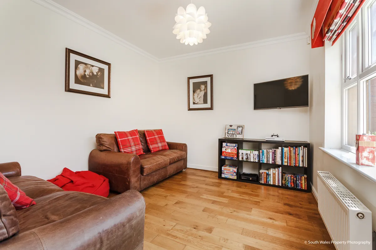 SANDERLING WAY, PORTHCAWL, CF36 3TD
