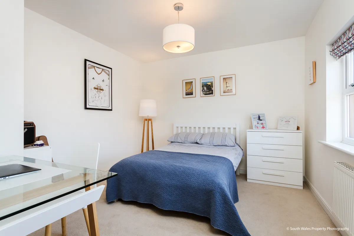 SANDERLING WAY, PORTHCAWL, CF36 3TD