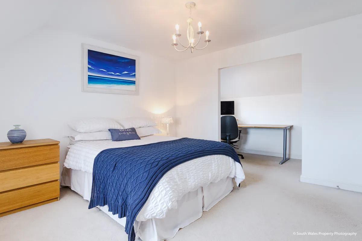 SANDERLING WAY, PORTHCAWL, CF36 3TD