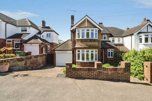 The Charter Road, Woodford Green, IG8