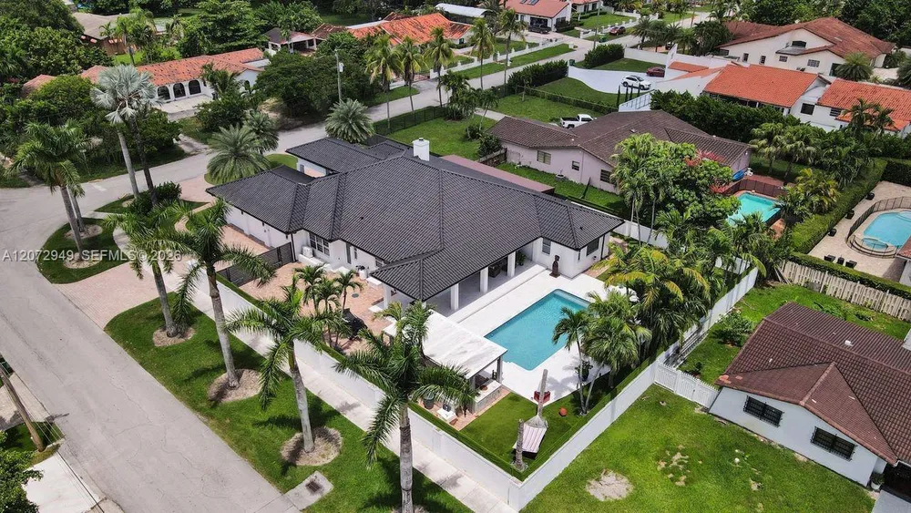 11390 SW 30th St, Miami, FL 33165