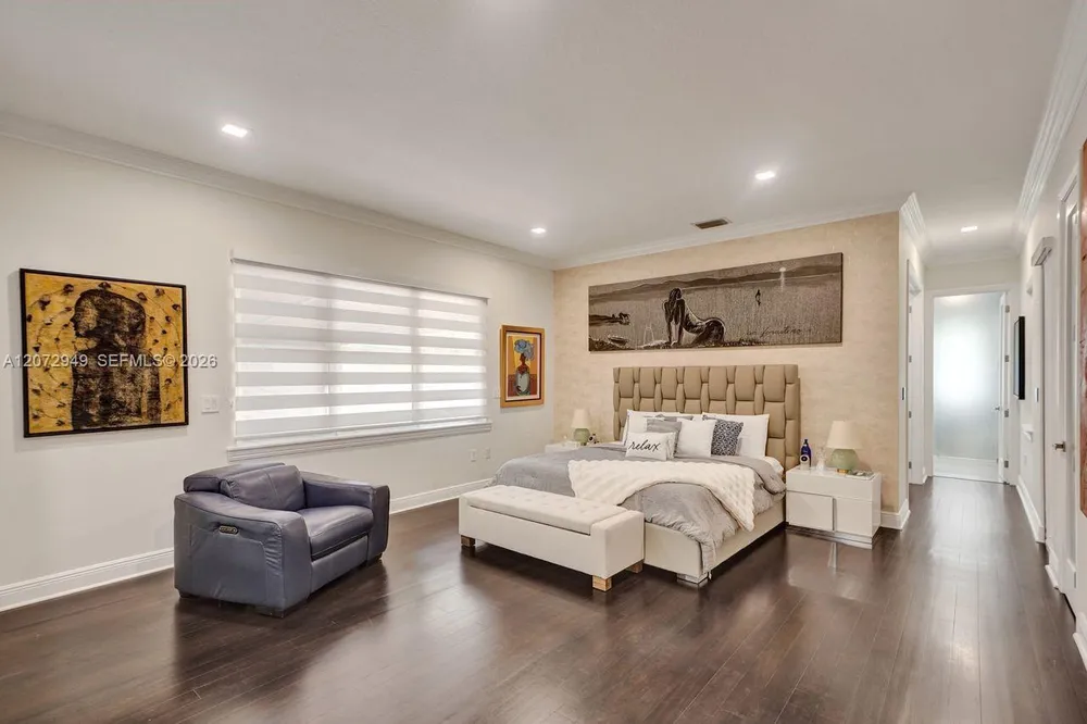 11390 SW 30th St, Miami, FL 33165