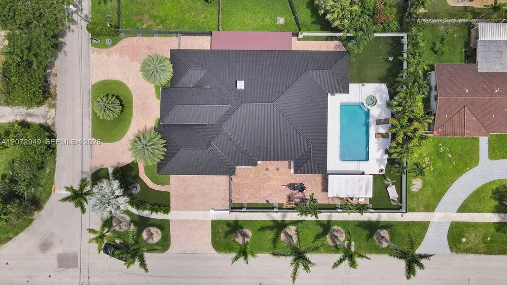 11390 SW 30th St, Miami, FL 33165