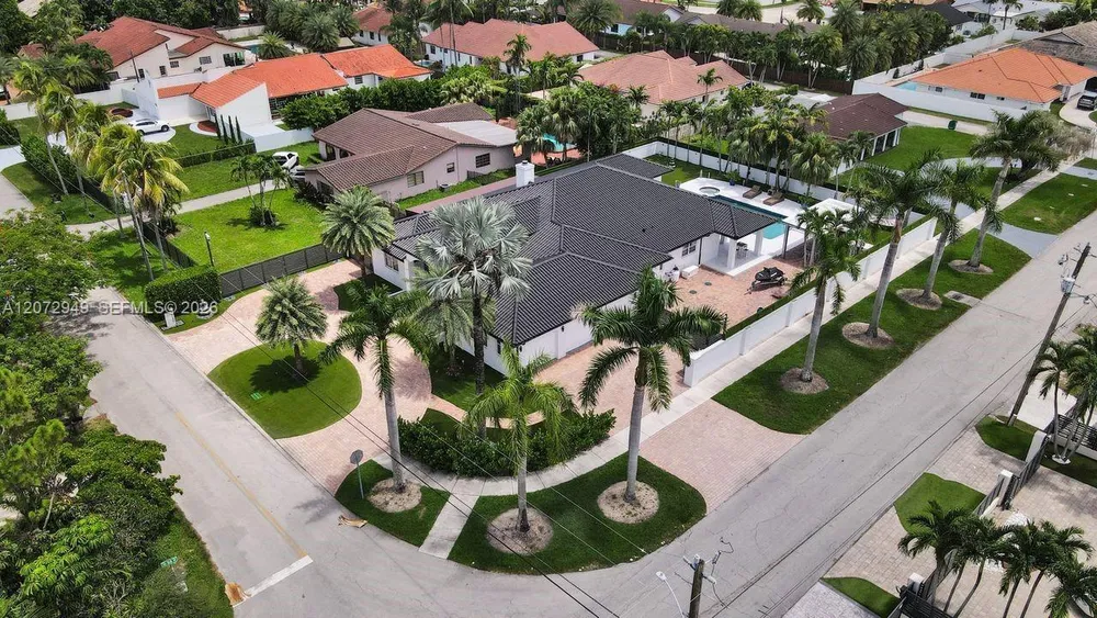 11390 SW 30th St, Miami, FL 33165