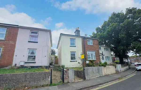 Glen Road, Woolston
