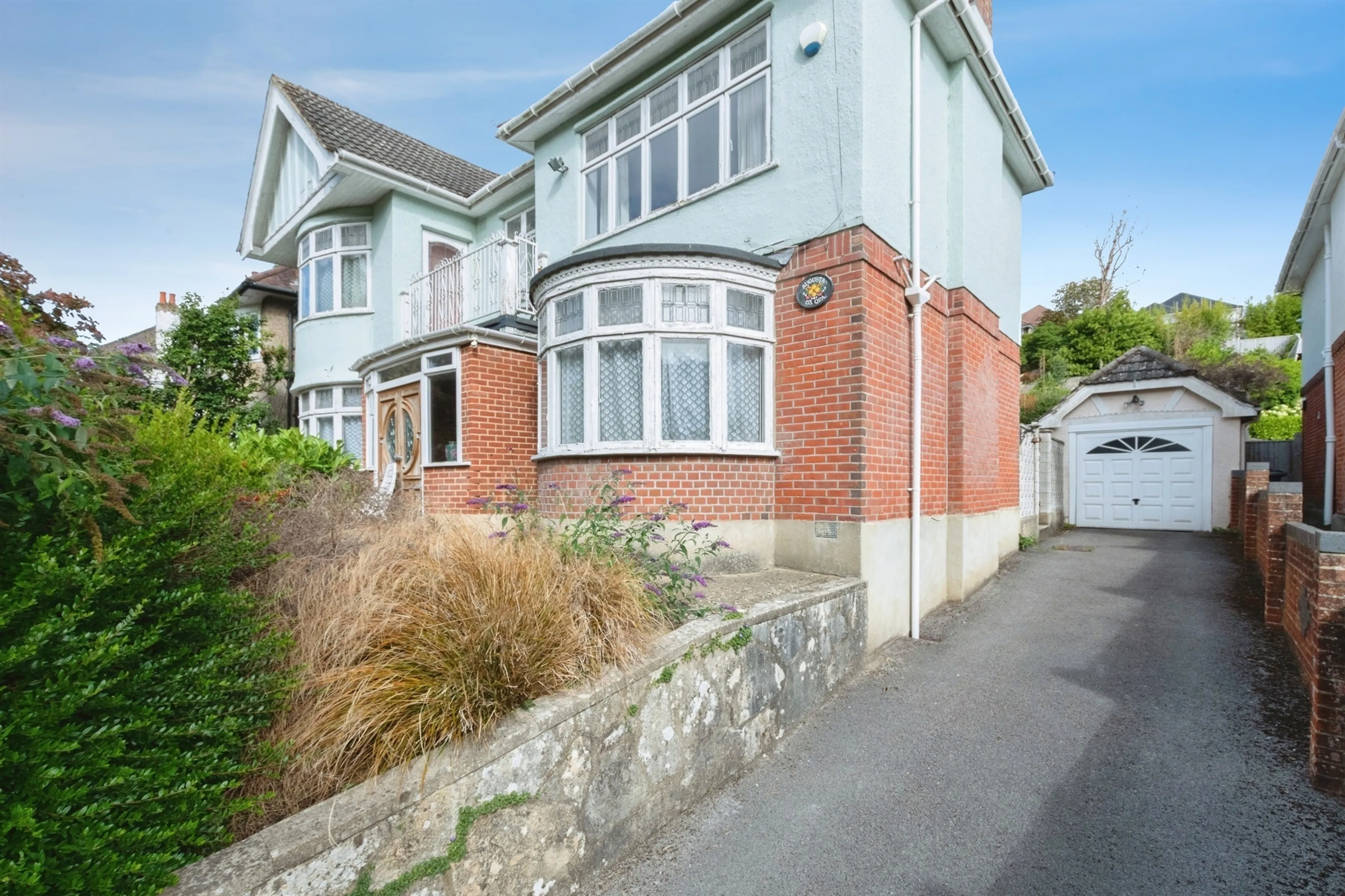 Property photo 0
