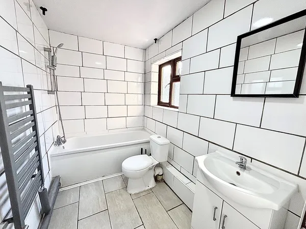 Alexandra Road, East Ham, E6 6HB