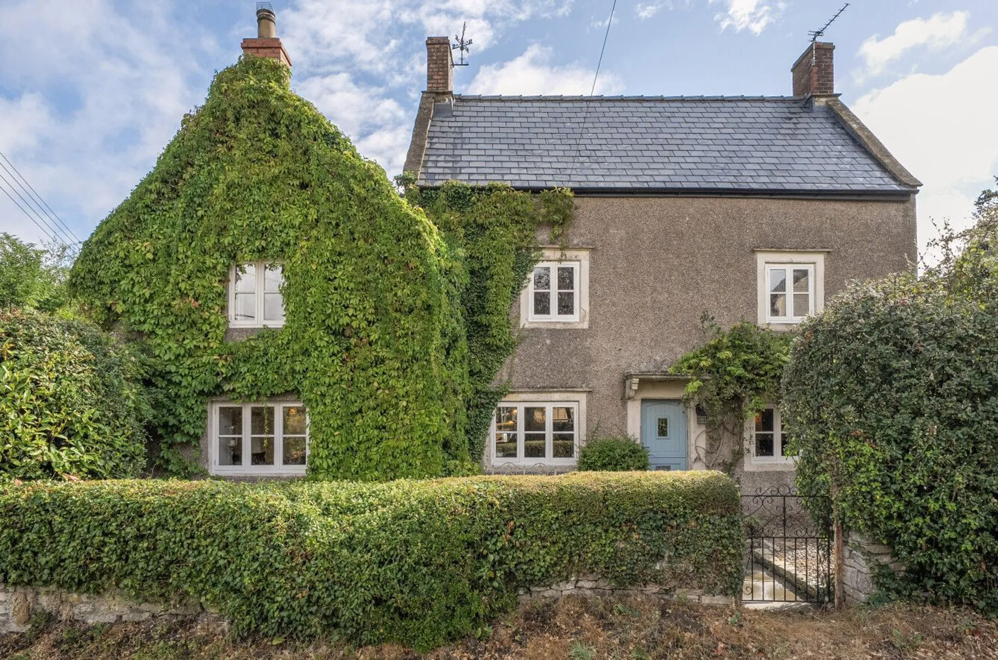 https://mr0.homeflow-assets.co.uk/files/photo/image/48238/6219/_x_/58982252.jpg