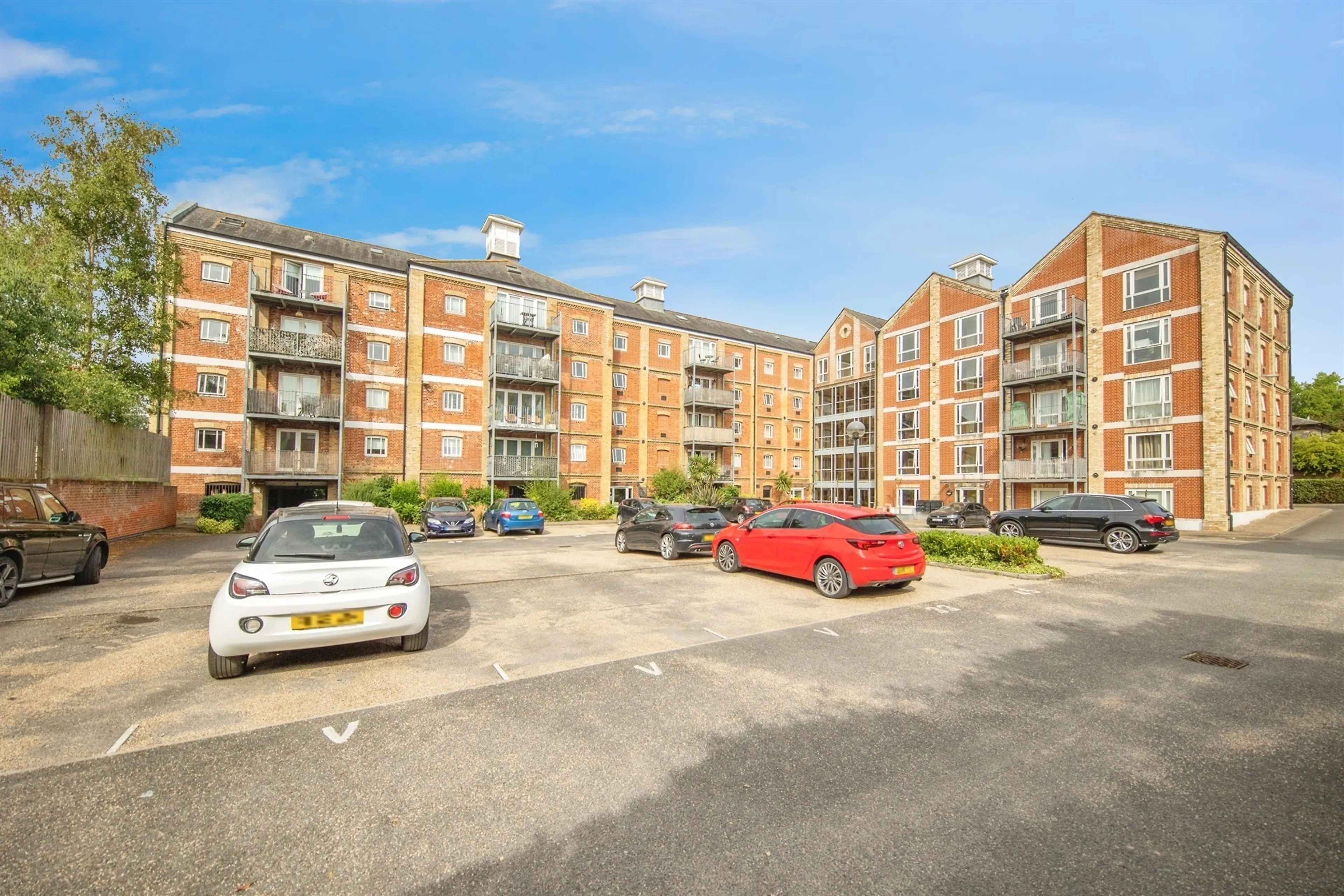 Property photo 0