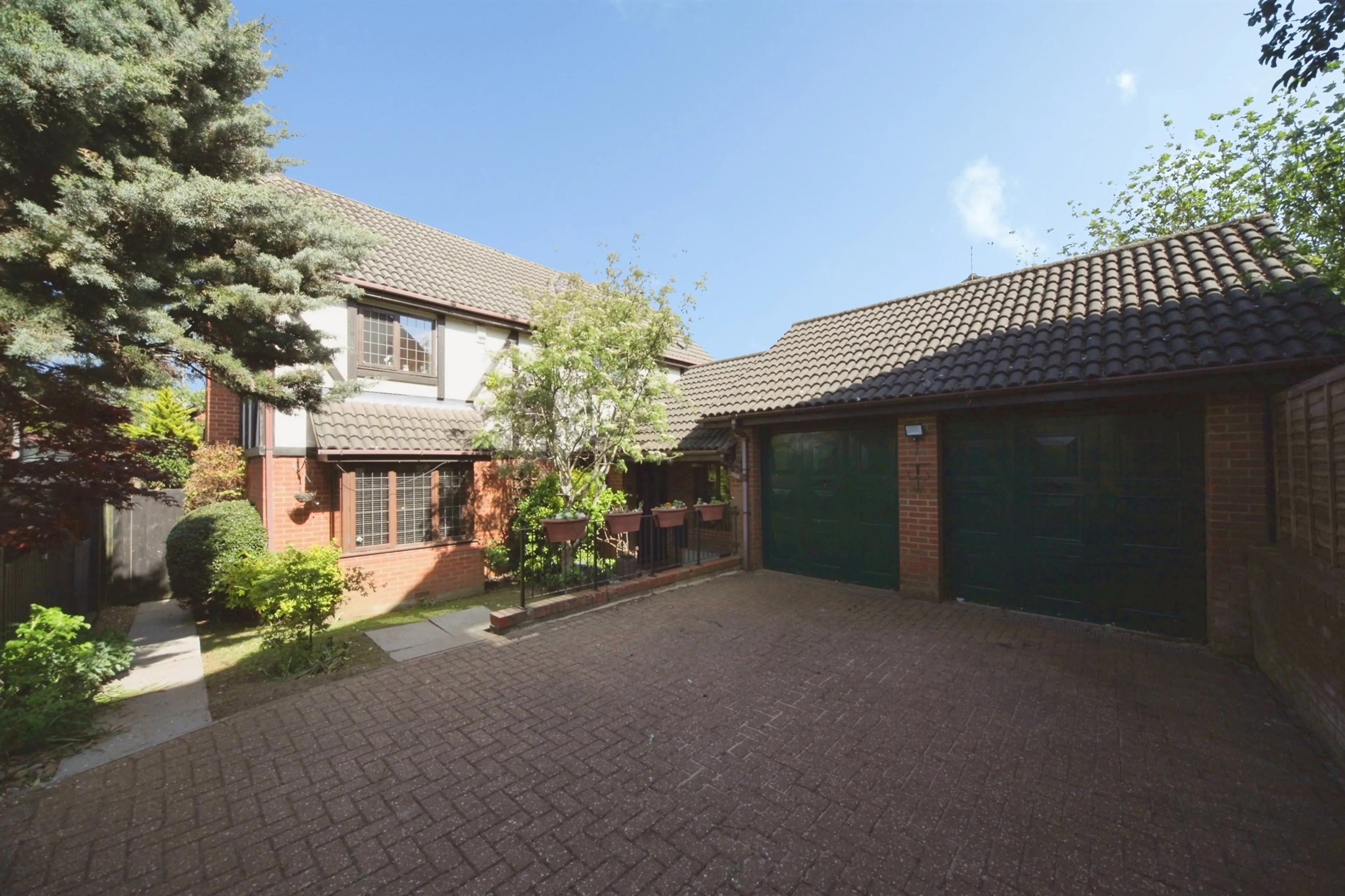 Property photo 0